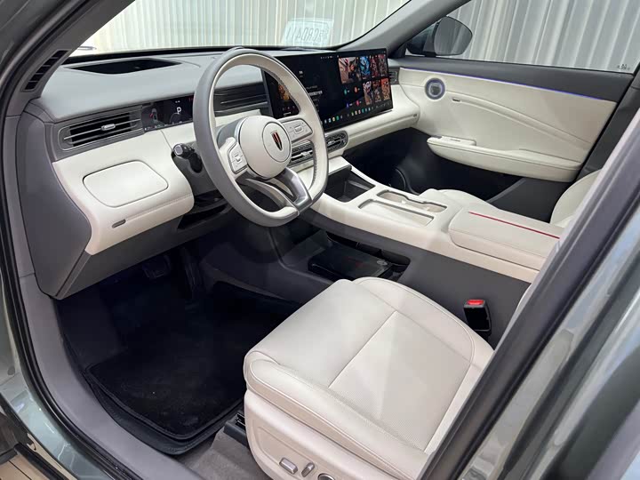 Hongqi HS6 Hybrid, 2025 — фото 7 из 9