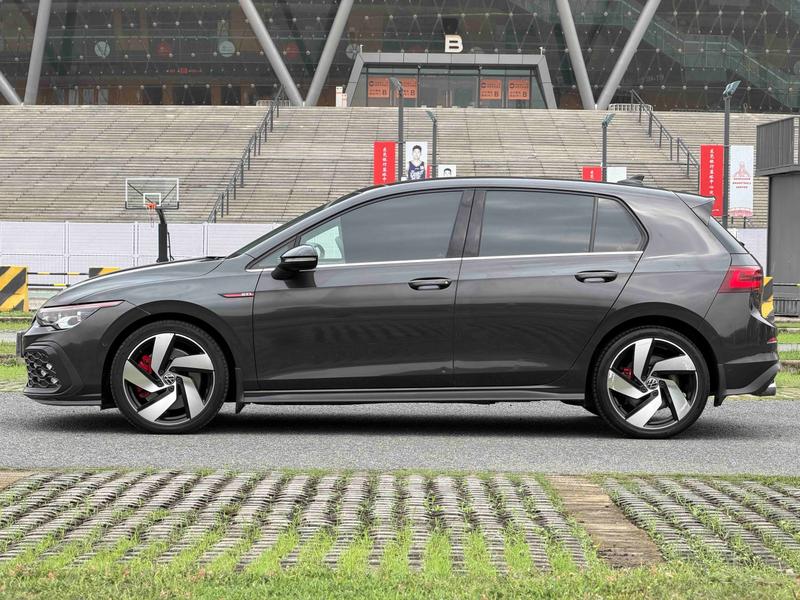 Volkswagen Golf GTI, 2023 — фото 4 из 12