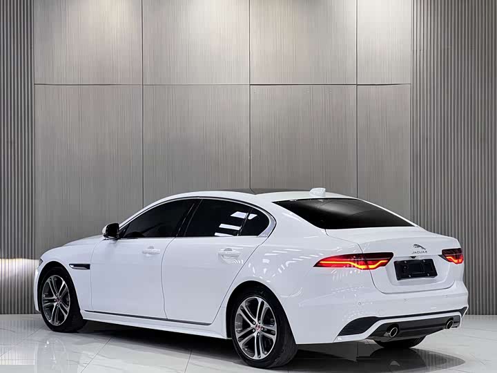 Jaguar XE L, 2022 — фото 9 из 9