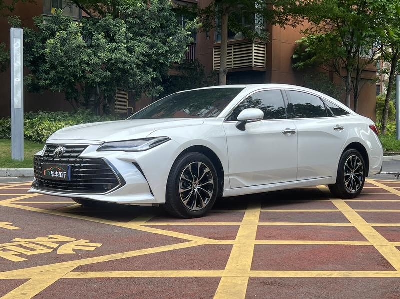 Toyota Avalon, 2022 — купить в Смоленске под ключ