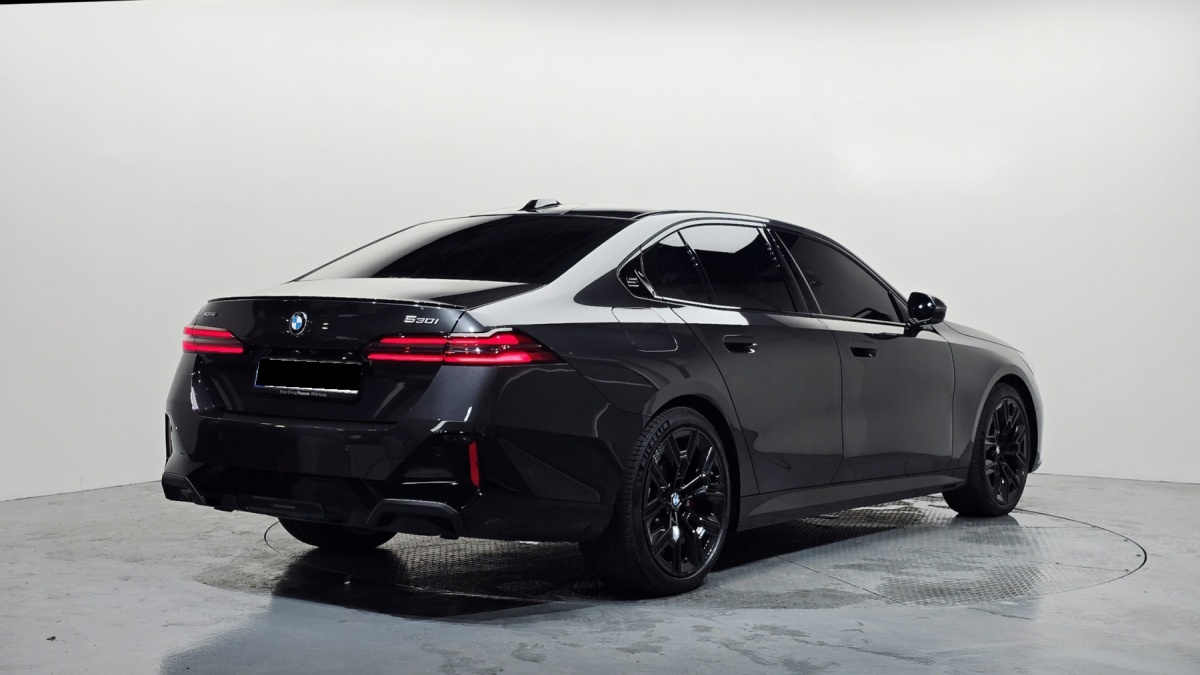 BMW 5 Series, 2025 — фото 2 из 12