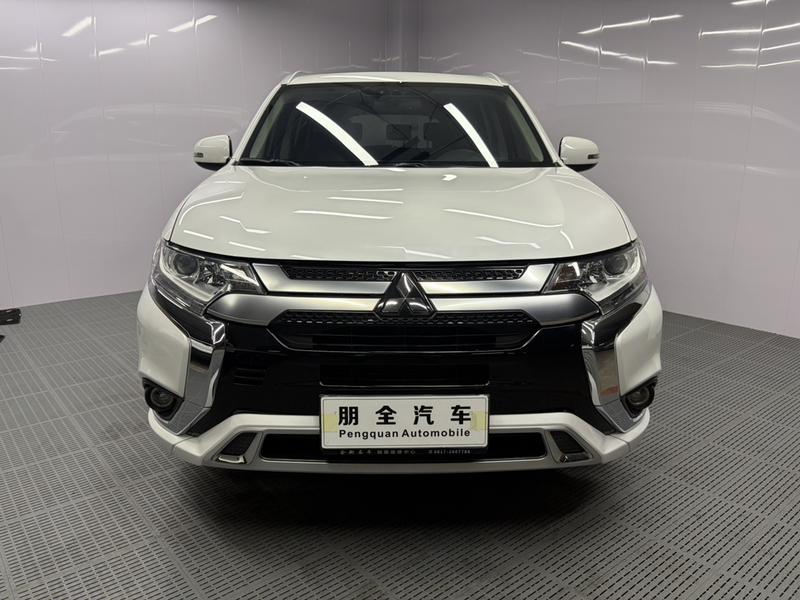 Mitsubishi Outlander, 2021 — фото 2 из 12