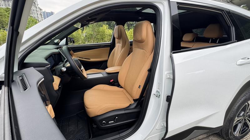 Geely Galaxy L7, 2023 — фото 12 из 12