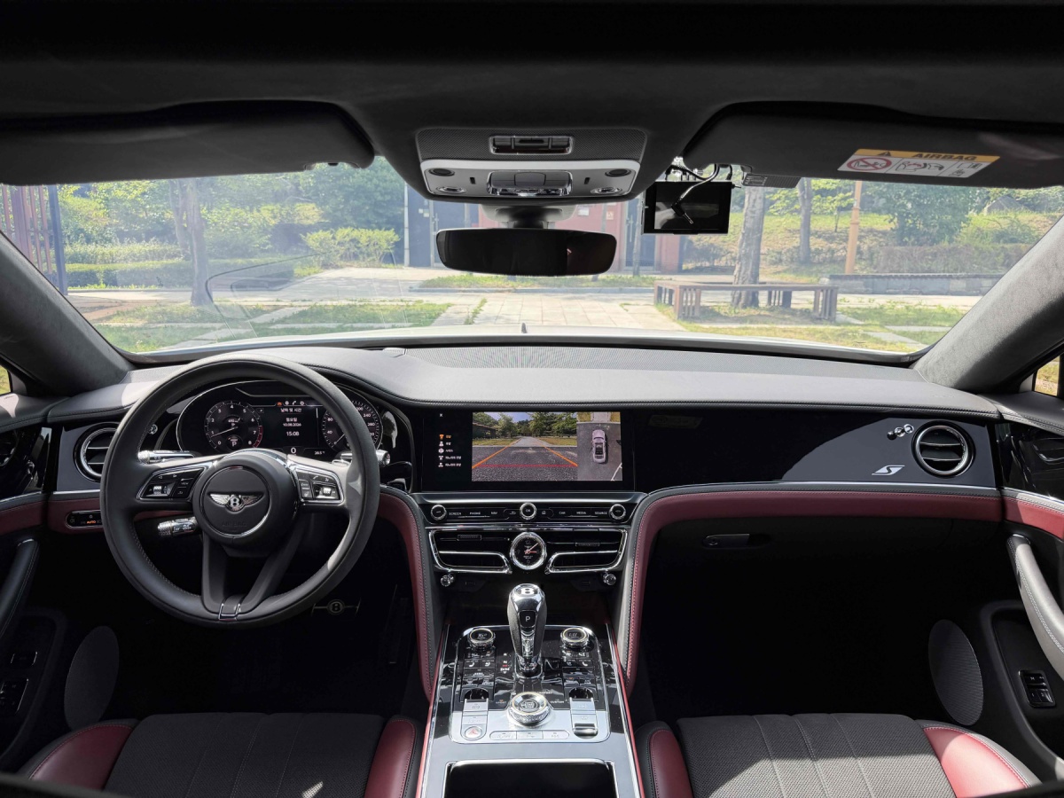 Bentley Flying Spur, 2023 — фото 6 из 12