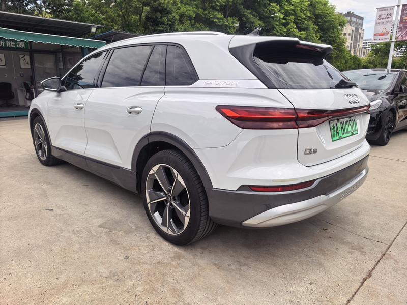 Audi Q5 e-tron, 2023 — фото 4 из 11