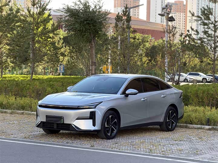Geely Galaxy L6, 2025 — купить в Иванове под ключ