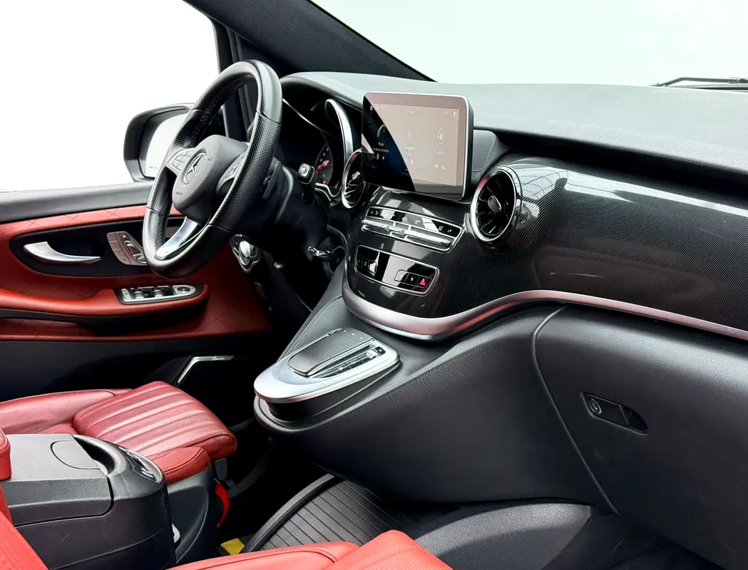 Mercedes-Benz V-Class, 2023 — фото 7 из 10