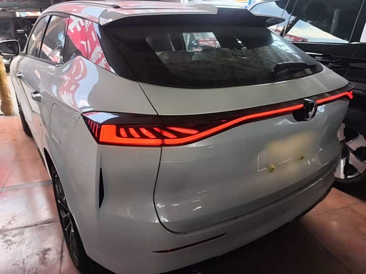 Changan UNI-Z Hybrid, 2026 — фото 5 из 9