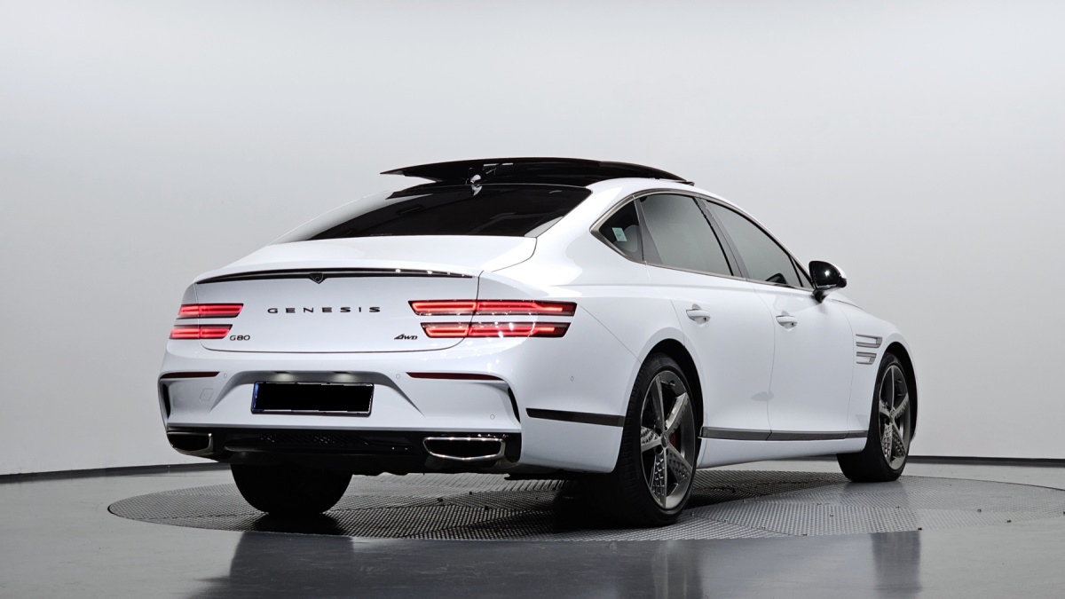 Genesis G80, 2023 — фото 2 из 12