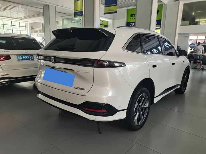 Changan CS75 Plus, 2024 — фото 7 из 9