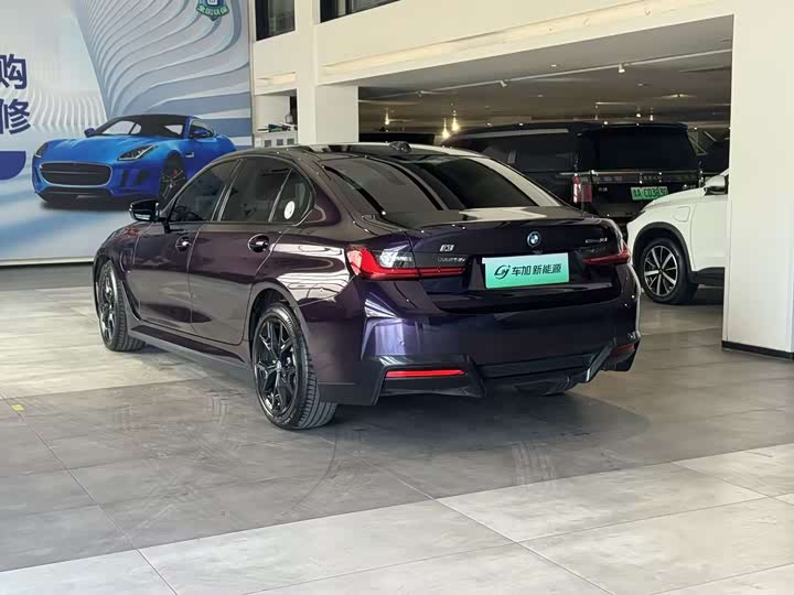 BMW i3, 2023 — фото 8 из 9