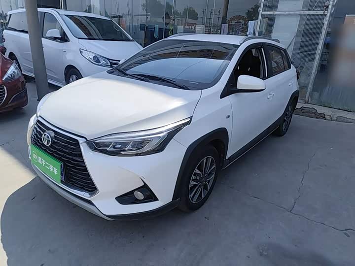 Toyota Yaris L Hatchback, 2022 — фото 2 из 9