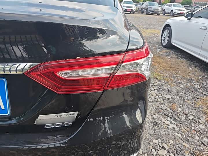 Toyota Camry, 2023 — фото 8 из 9