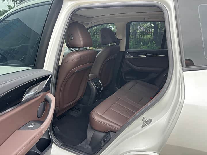 BMW X3, 2022 — фото 7 из 9