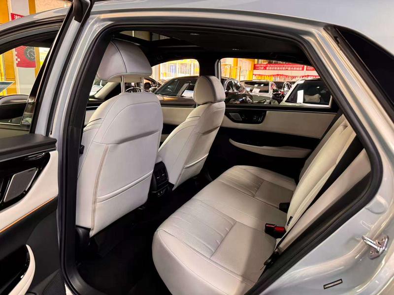Honda e:NP2, 2025 — фото 9 из 12