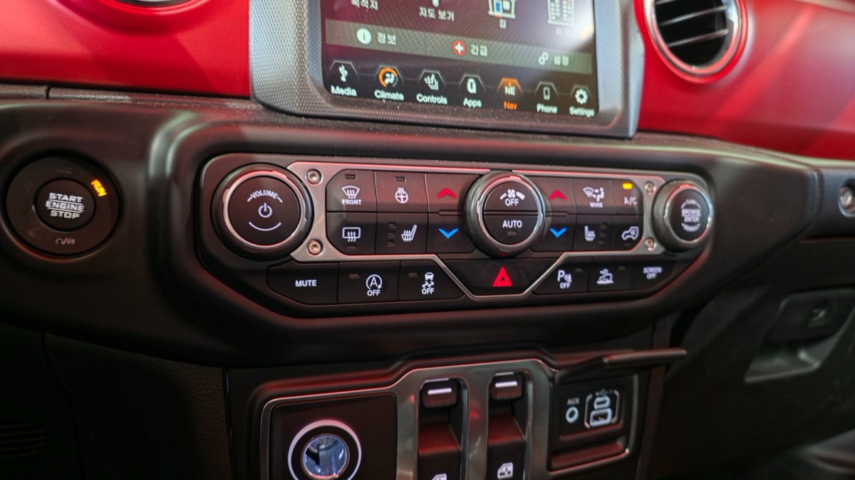 Jeep Wrangler, 2022 — фото 11 из 12