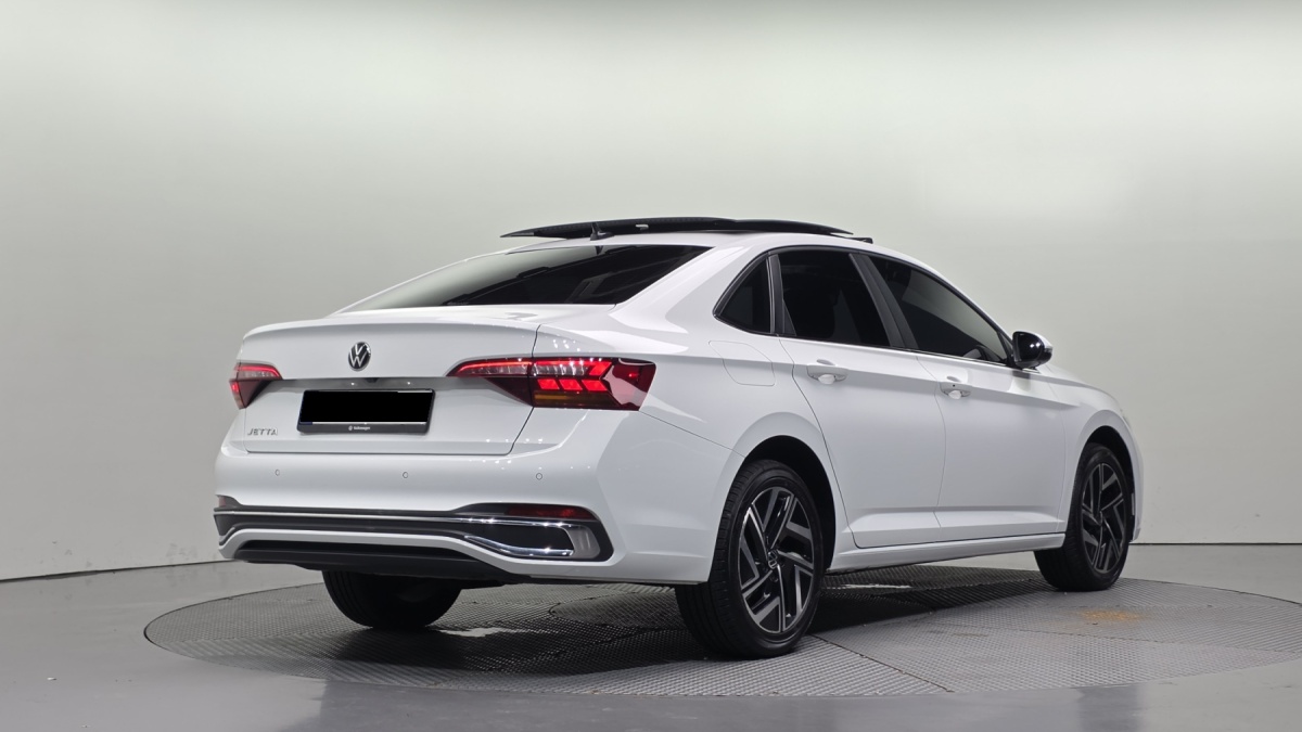 Volkswagen Jetta, 2023 — фото 2 из 12
