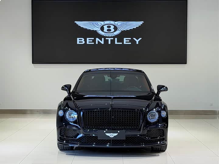 Bentley Flying Spur, 2022 — фото 2 из 9
