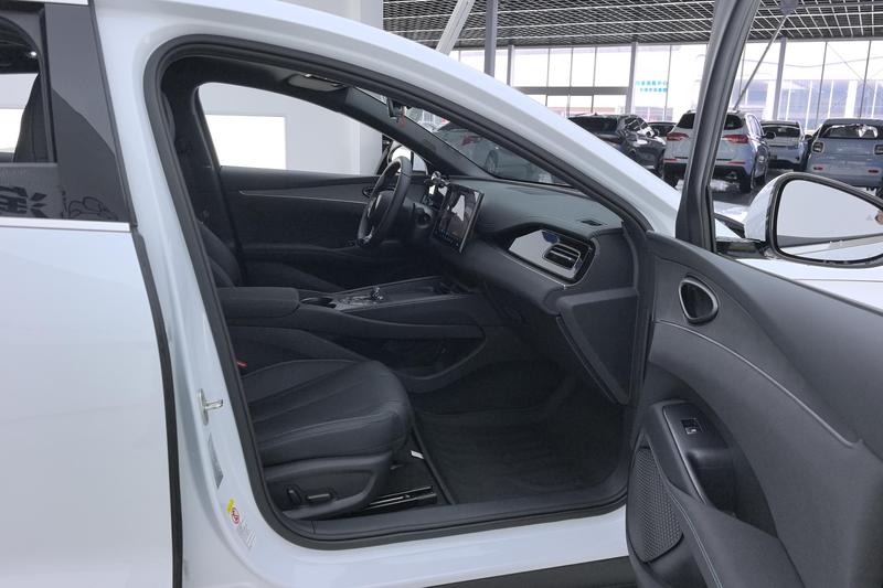 BYD Seal 06 Hybrid/EV, 2024 — фото 11 из 12