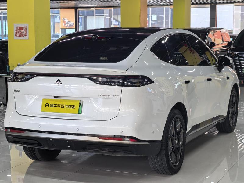 GAC Hyptec HT, 2025 — фото 6 из 12