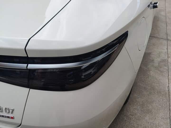 BYD Seal 07 DM-i Hybrid, 2025 — фото 8 из 9