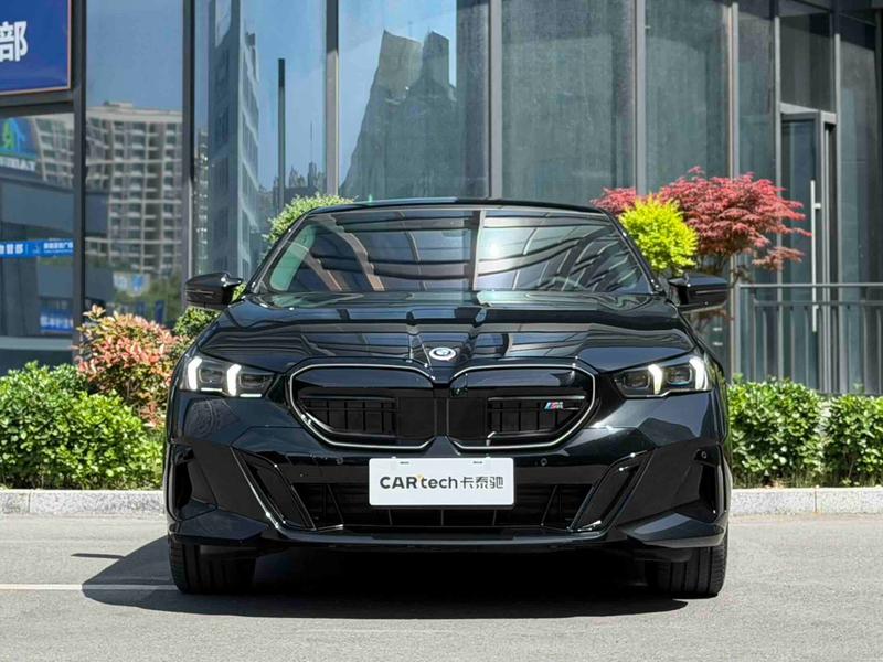 BMW 5 Series, 2025 — фото 2 из 11