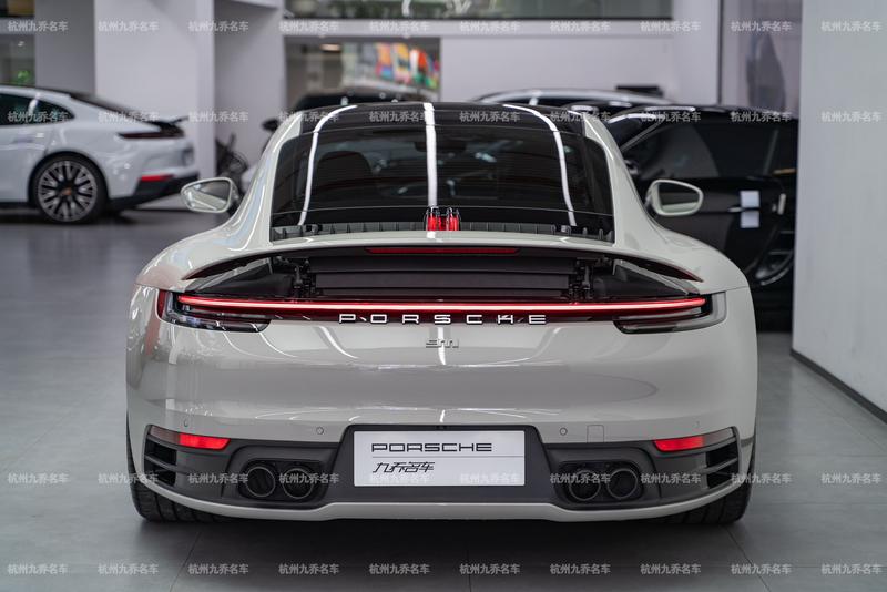 Porsche 911, 2024 — фото 6 из 12