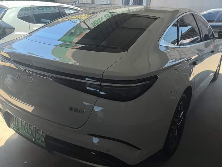 BYD Seal 07 DM-i Hybrid, 2024 — фото 3 из 9