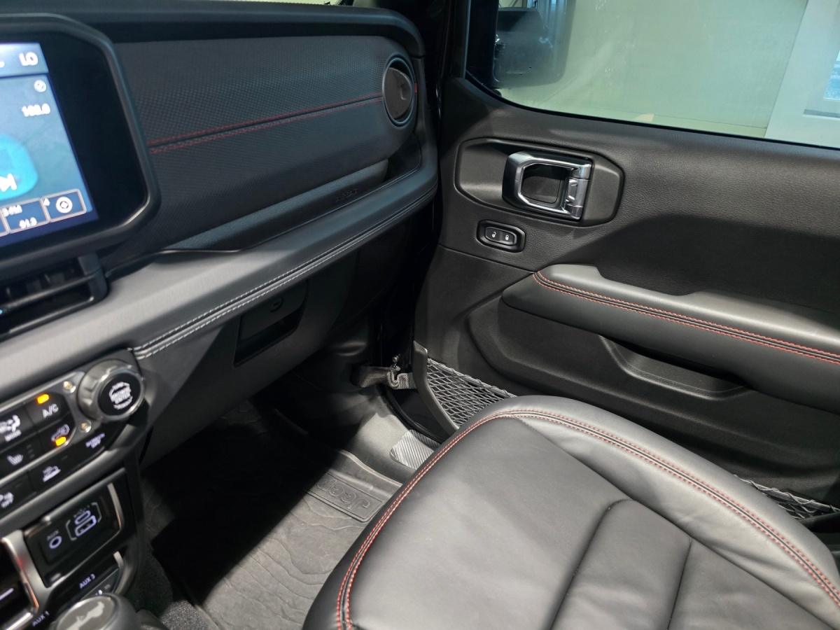 Jeep Wrangler, 2025 — фото 8 из 12