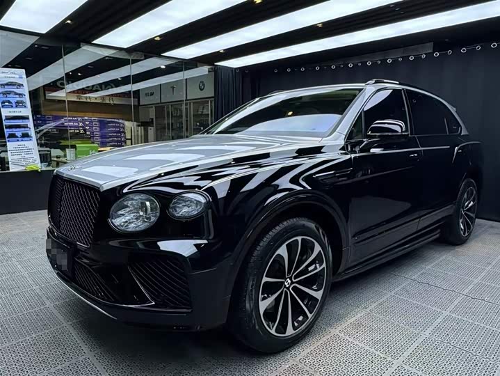 Bentley Bentayga, 2023 — купить в Смоленске под ключ