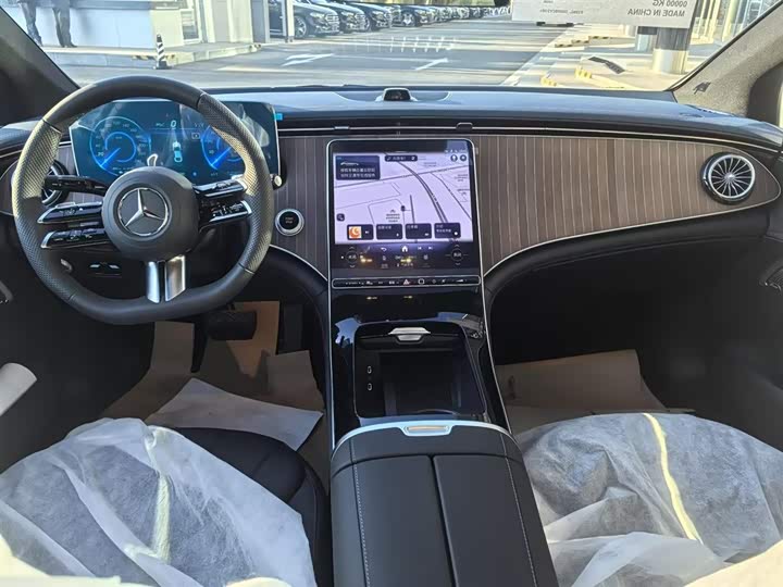 Mercedes-Benz EQE, 2025 — фото 8 из 9