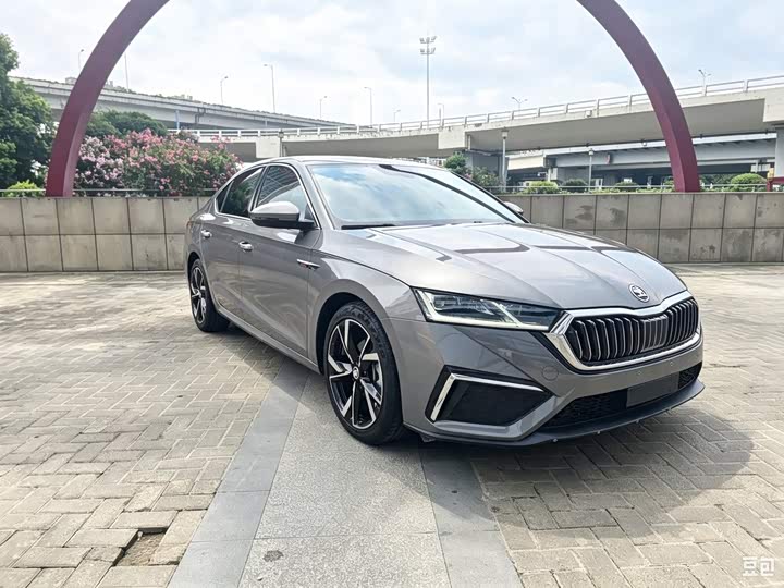 Skoda Octavia Pro, 2022 — фото 3 из 9
