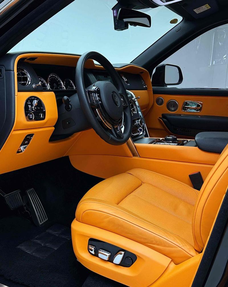 Rolls-Royce Cullinan, 2023 — фото 4 из 9