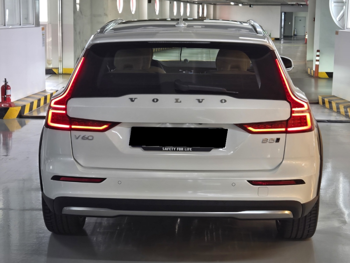 Volvo V60, 2025 — фото 4 из 12