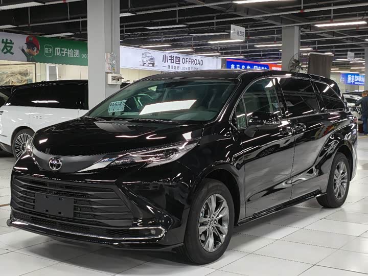 Toyota Sienna, 2026 — купить в Перми под ключ