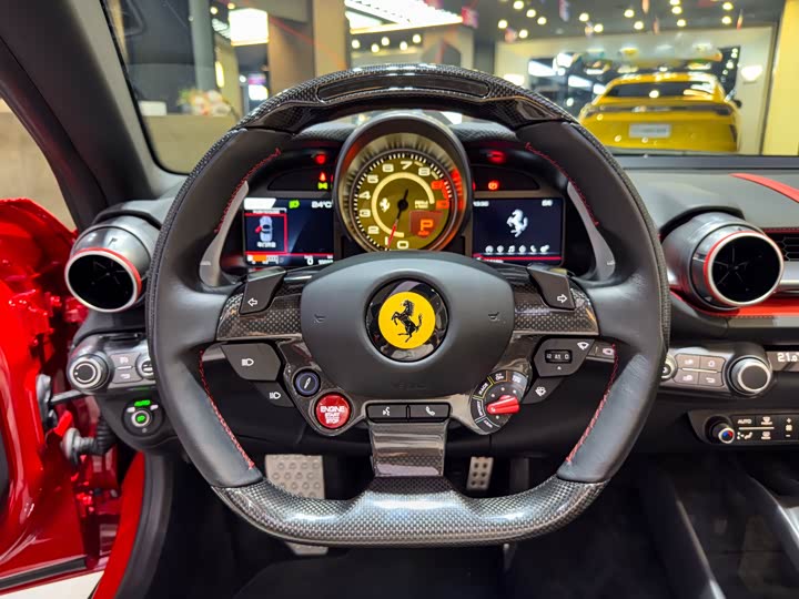 Ferrari 812, 2021 — фото 9 из 9