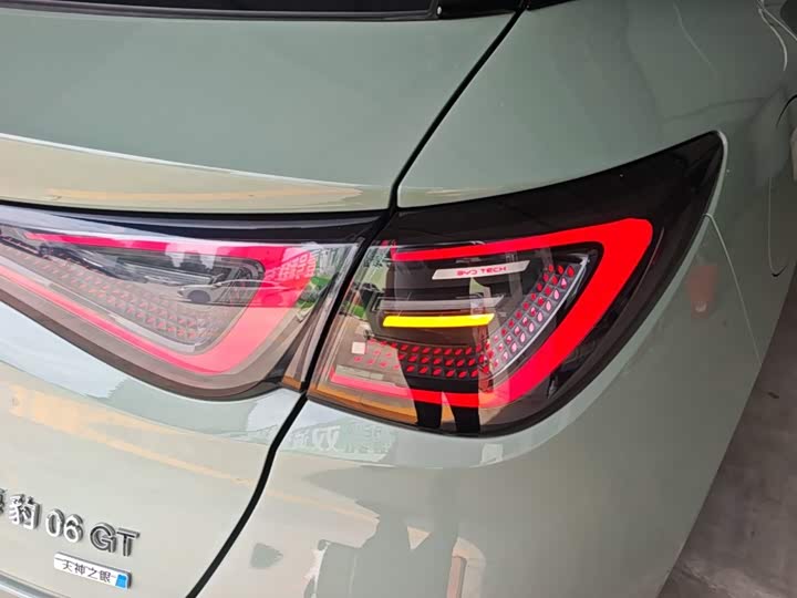 BYD Seal 06 GT, 2026 — фото 8 из 9