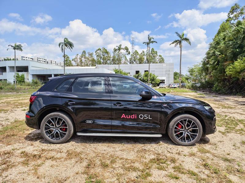Audi Q5L, 2024 — фото 8 из 12