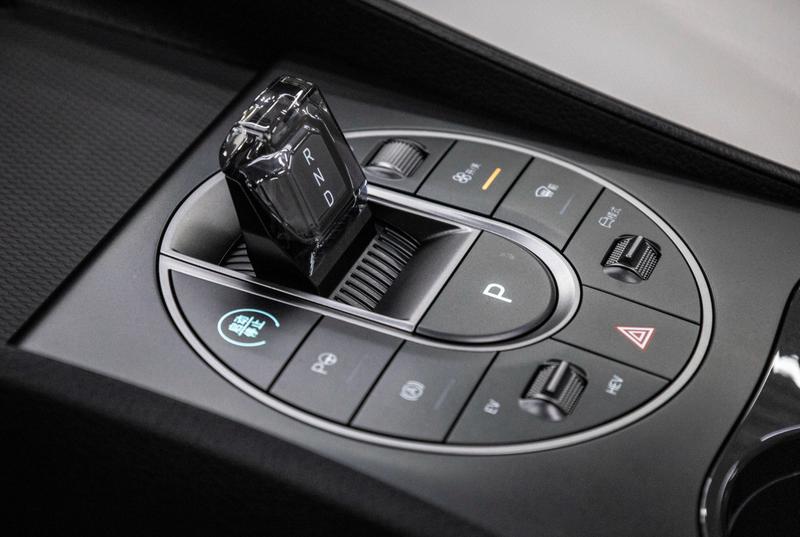 BYD Seal 05 DM-i Hybrid, 2024 — фото 12 из 12