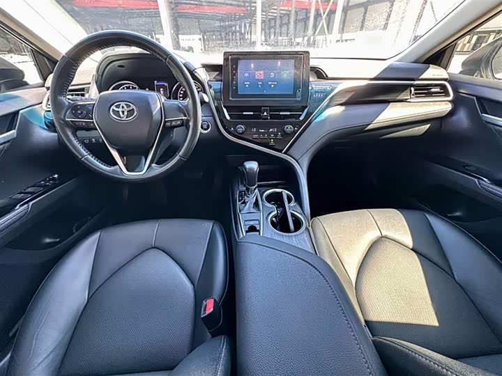 Toyota Camry, 2022 — фото 10 из 12