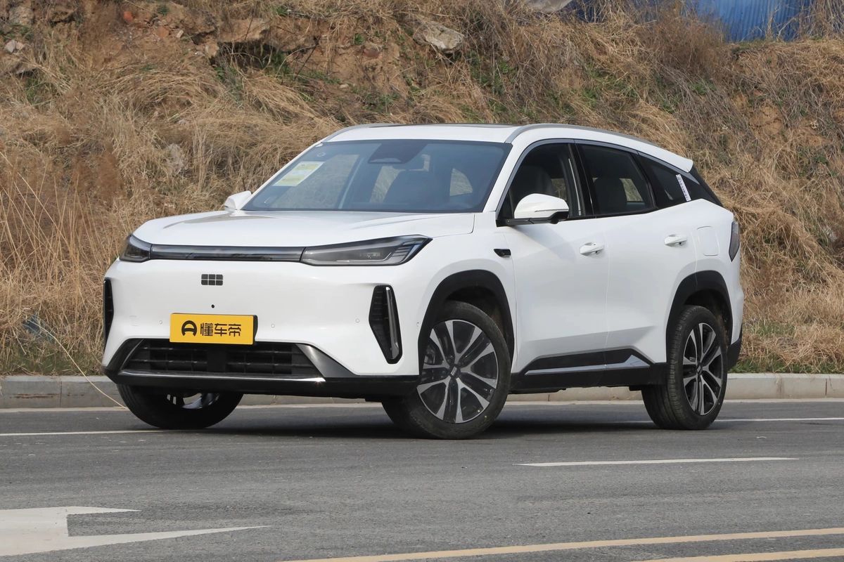 Geely Galaxy M9, 2026