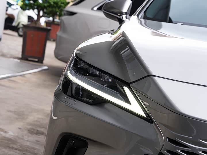 Lexus RX, 2023 — фото 6 из 9