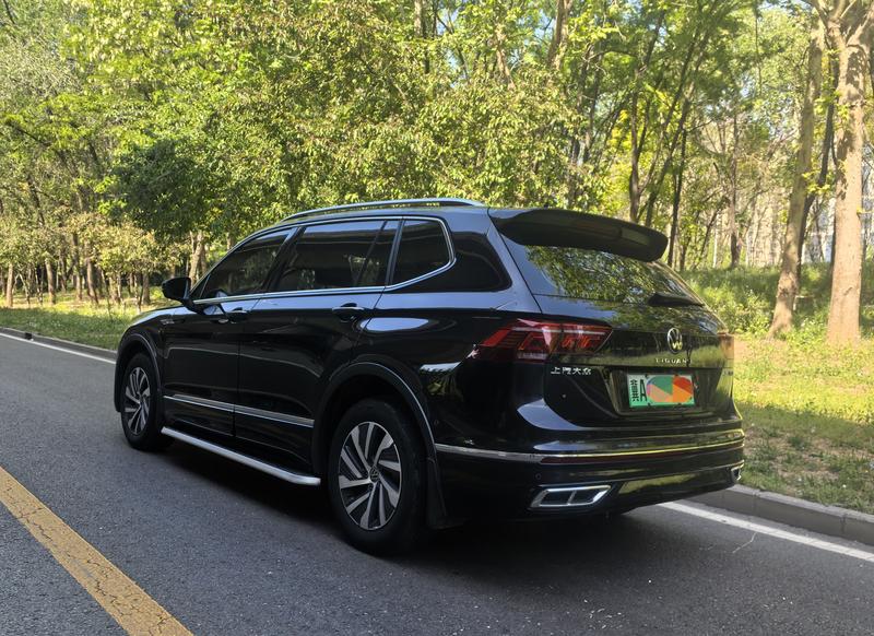 Volkswagen Tiguan L Hybrid, 2023 — фото 4 из 10