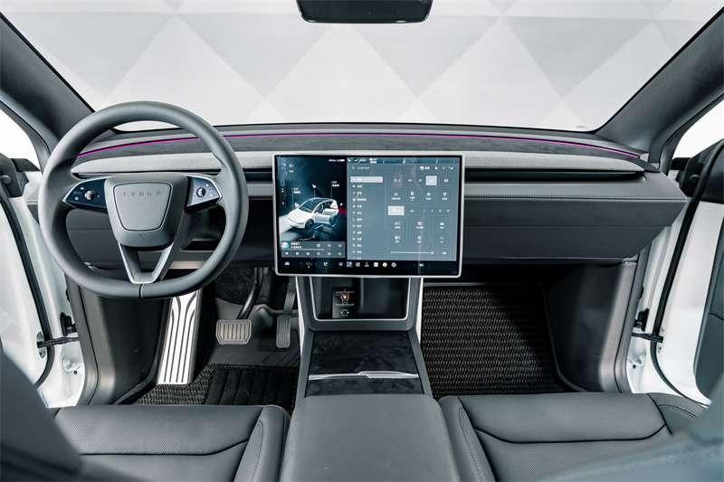 Tesla Model Y, 2026 — фото 7 из 12