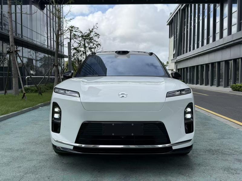Nio ES8, 2025 — фото 2 из 10
