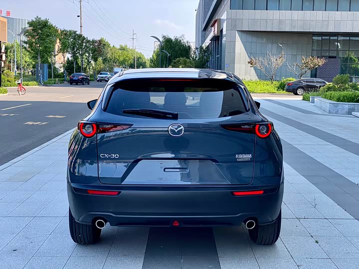 Mazda CX-30, 2024 — фото 8 из 9