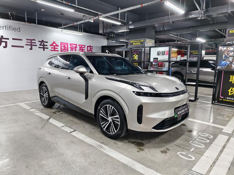 Lynk & Co 08 EM-P Hybrid, 2024 — фото 3 из 12