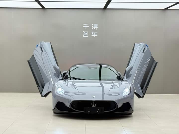 Maserati MC20, 2023 — фото 2 из 9