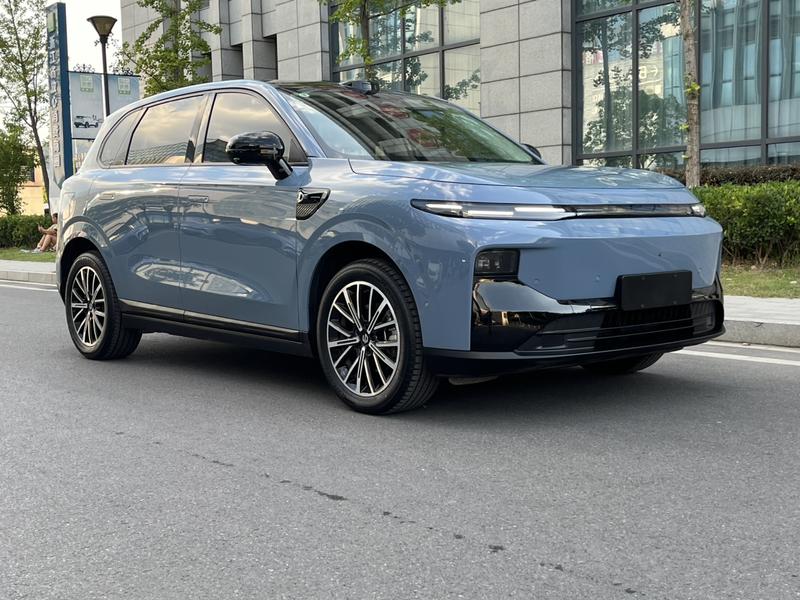 Leapmotor B10, 2025 — фото 3 из 10