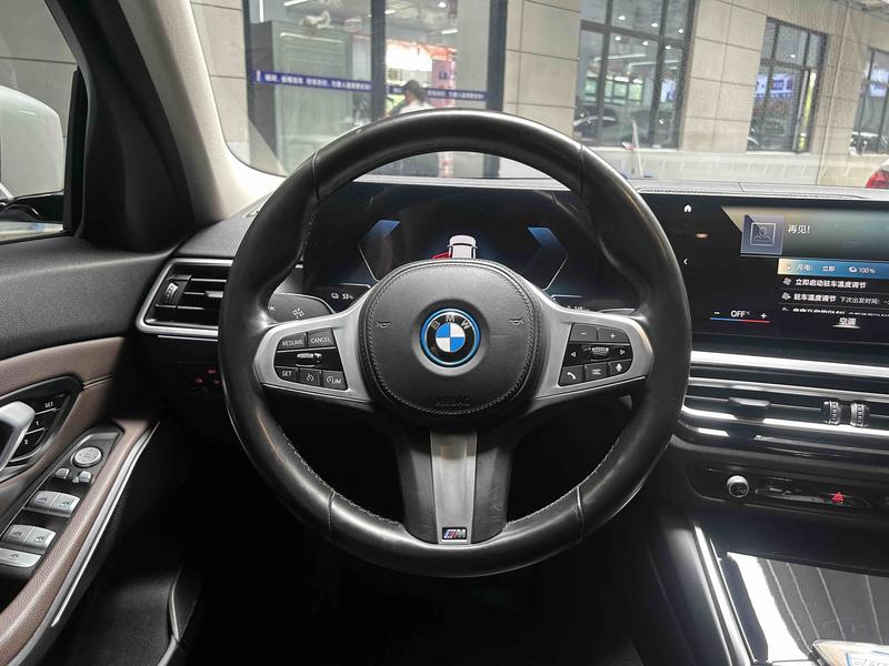 BMW i3, 2022 — фото 9 из 12